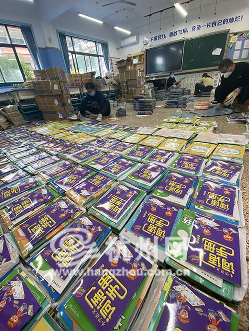 老师 校工变身 打包员 萧山银河小学1800余份 教学大礼包 已发货